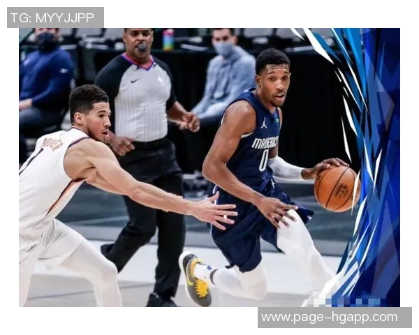 文班低位强攻遭布克防守犯规本场第4次犯规引发争议 文班低位强攻遭布克防守犯规本场第4次犯规引发争议